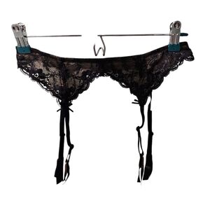 NWOT Intimissimi Garter Belt